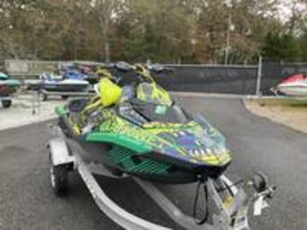 2021 Sea-Doo Spark® Trixx 2-up Rotax® 900 H.O. ACE IBR 2-UP ROTAX 900 H.O. ACE IBR in Hamilton, AL