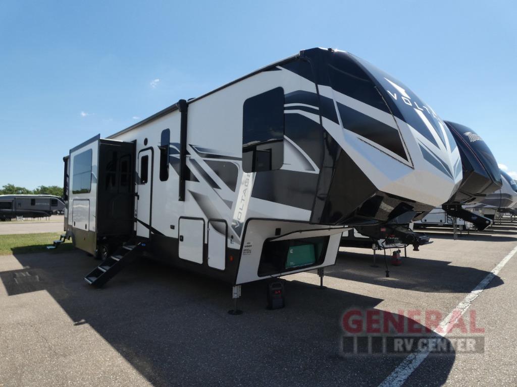 VILE/VAN ミストレス【KR】LO-4015-K New 2022 Dutchmen RV Voltage 4015 Toy Hauler Fifth Wheel at