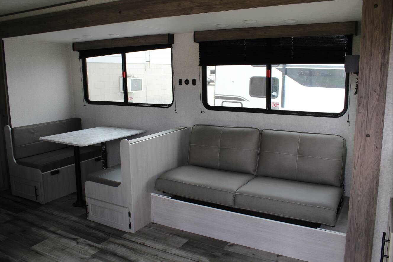 A photo of this 2025 Crossroads ZINGER 280RK