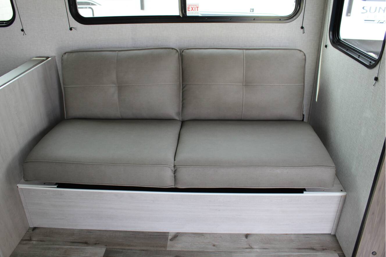 A photo of this 2025 Crossroads ZINGER 280RK
