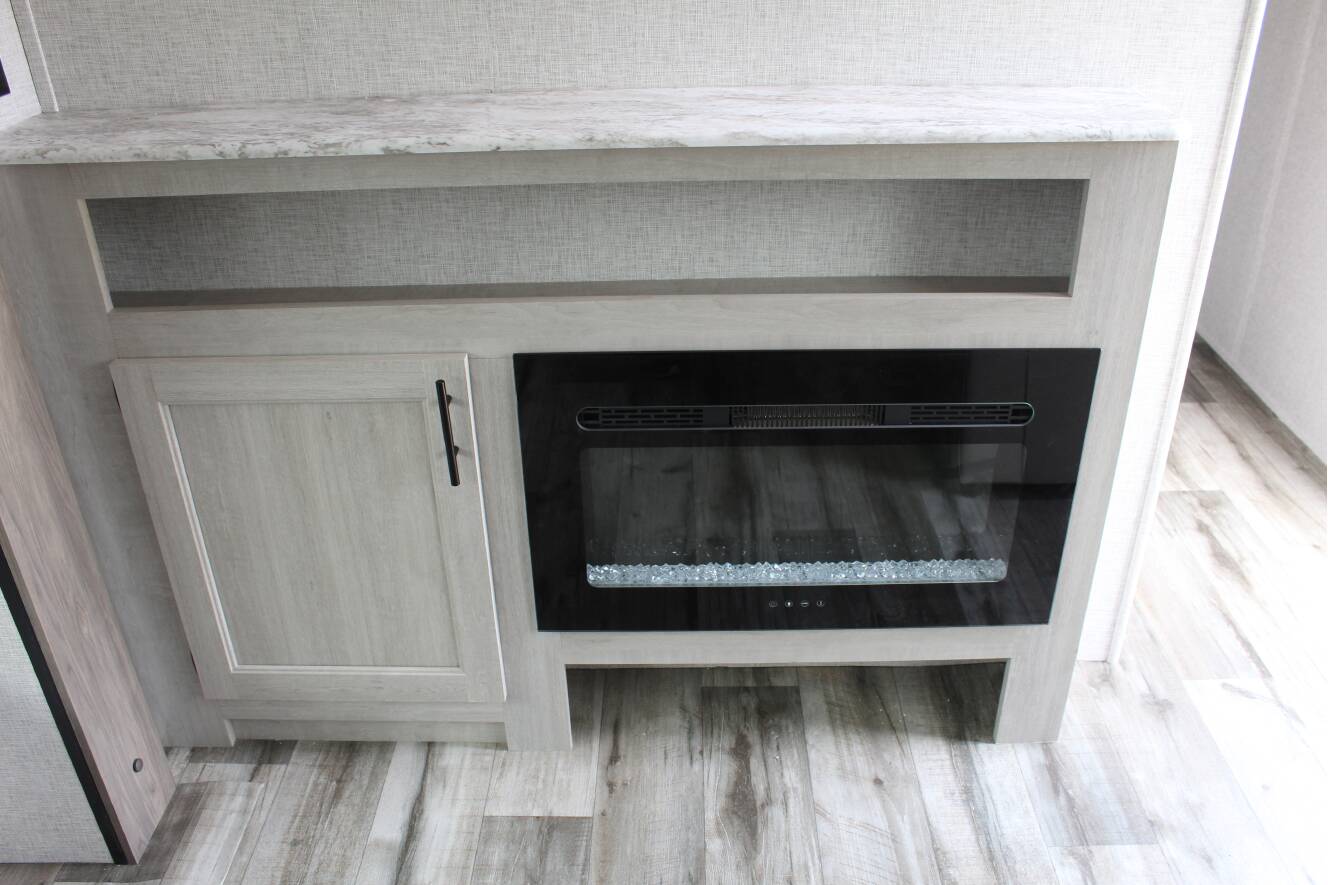 A photo of this 2025 Crossroads ZINGER 280RK