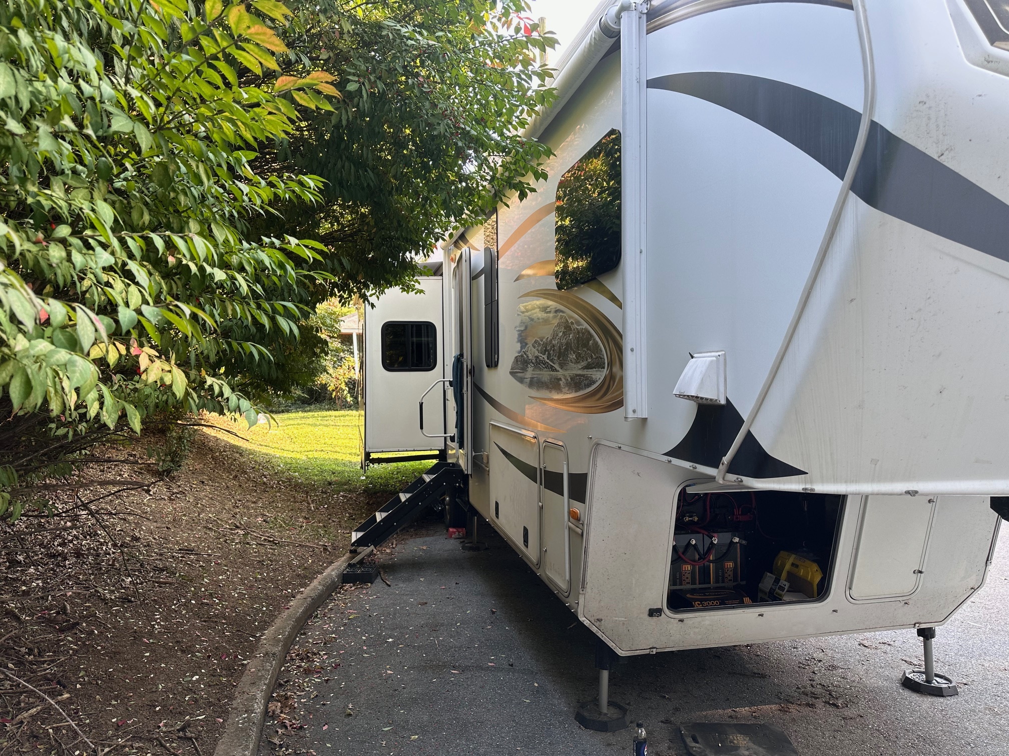 2014 Keystone MONTANA 3625RE in harrisburg PA