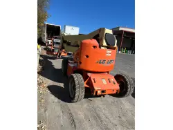 2015 JLG E450AJ