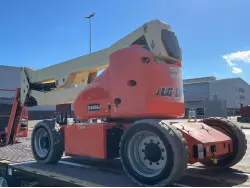 2015 JLG E450AJ