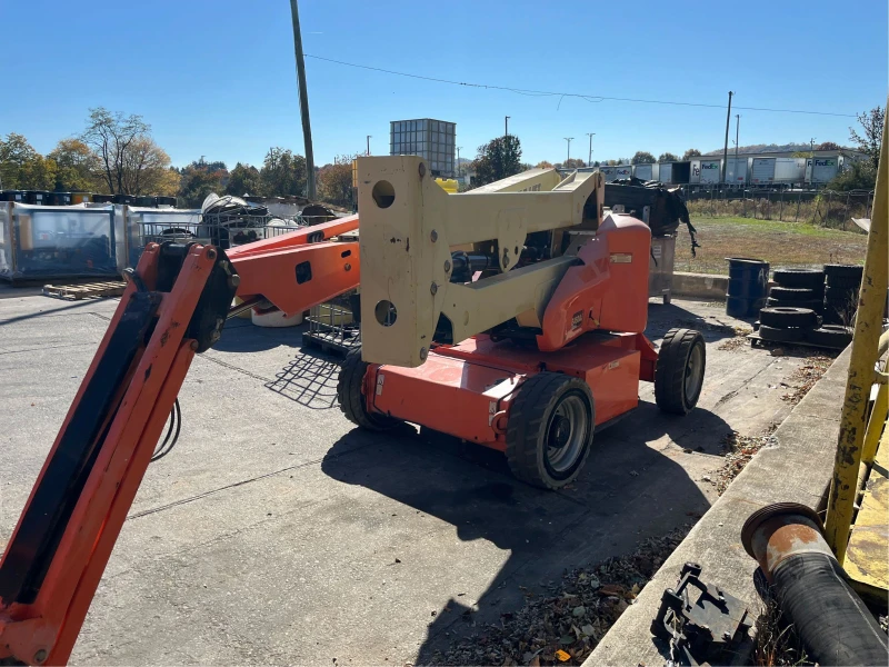 2015 JLG E450AJ