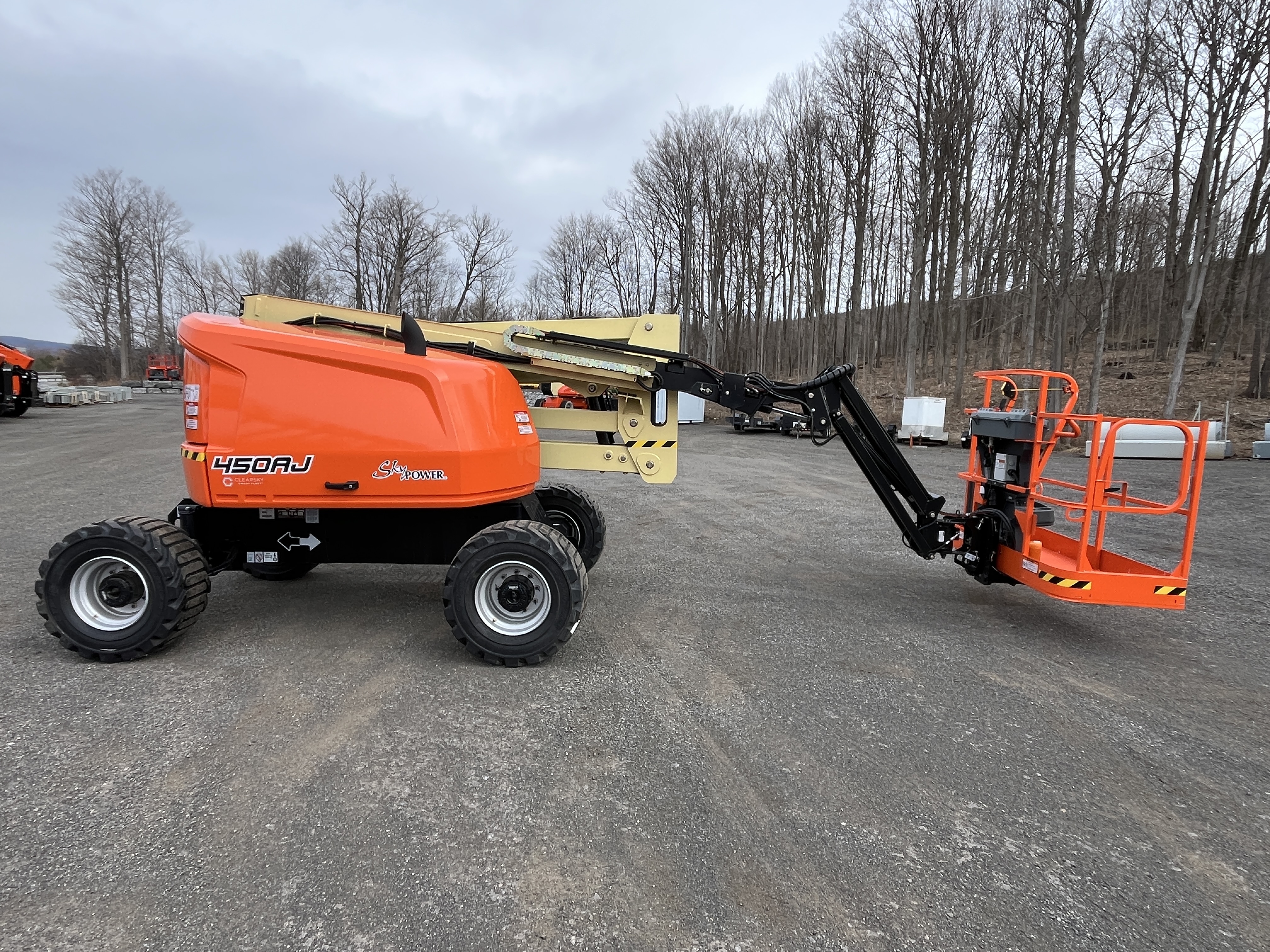 2025 JLG Articulated Boom Lift