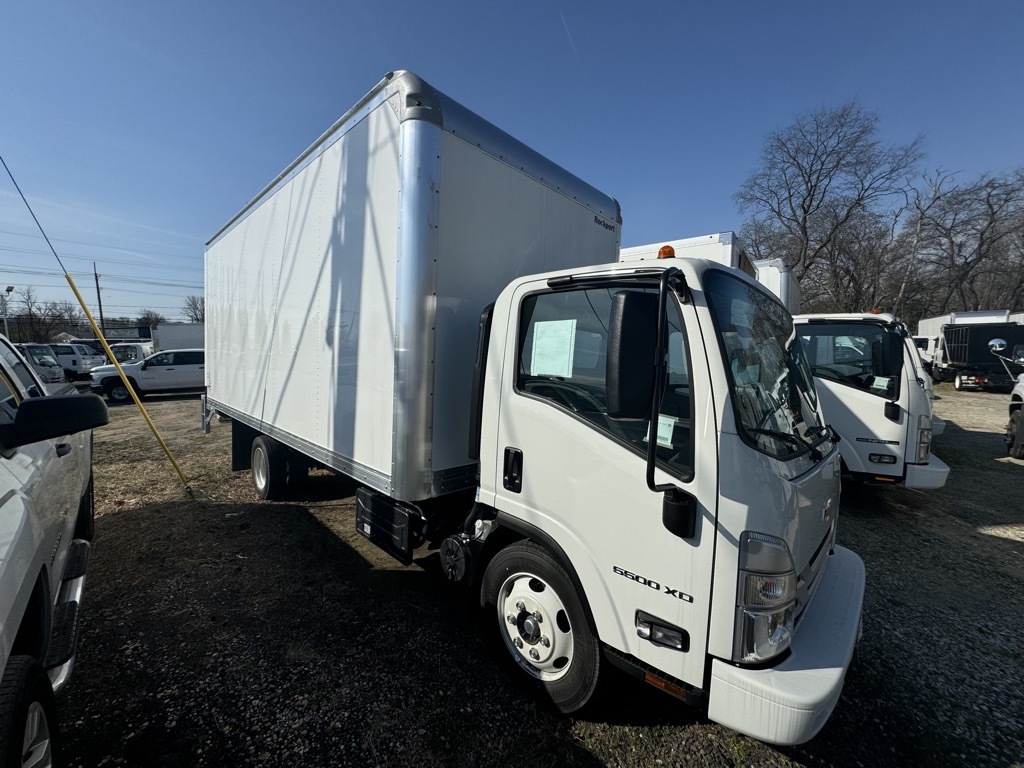 2024 CHEVROLET LOW CAB FORWARD 5500 XD in Riverside, NJ