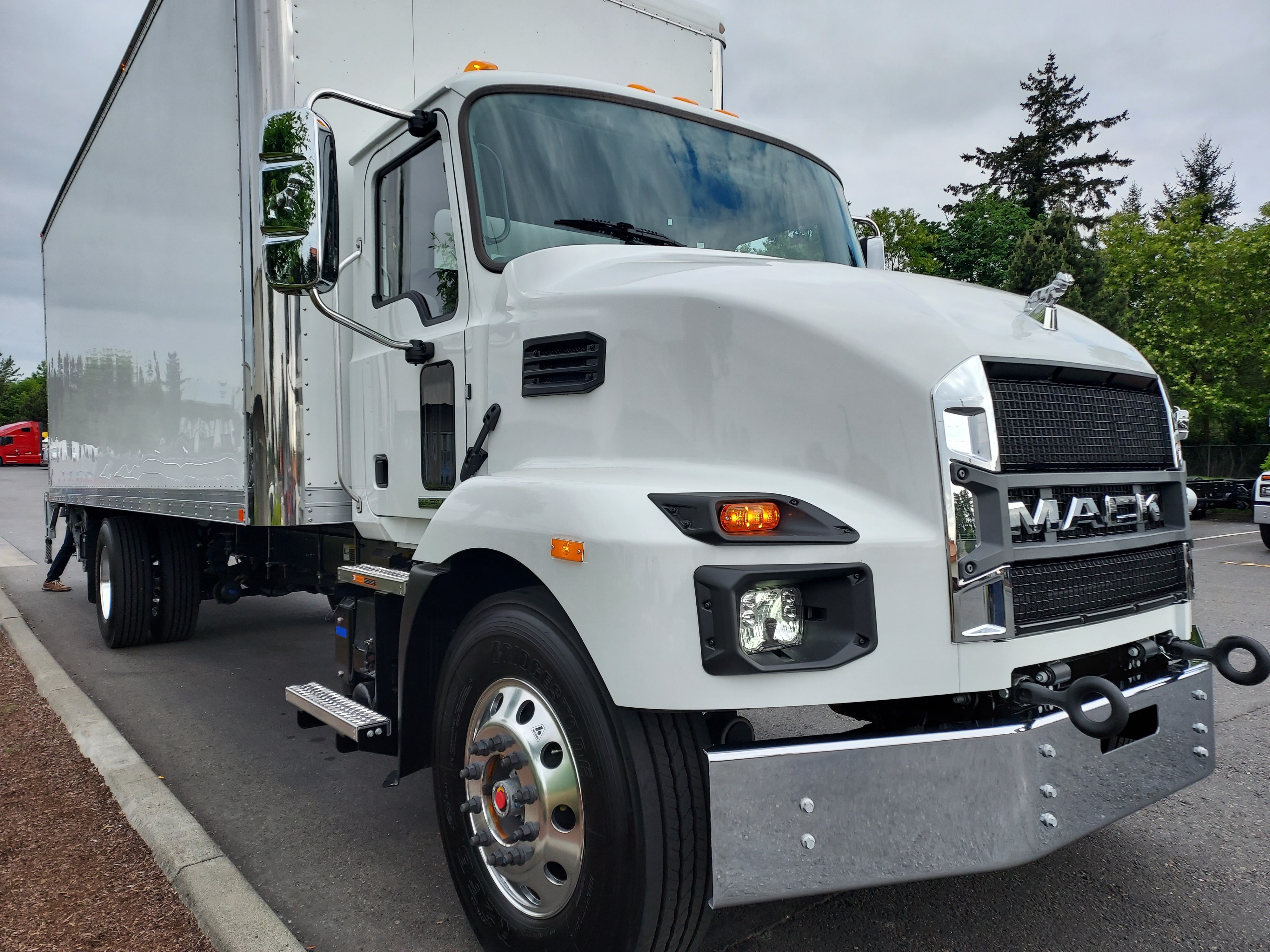 2025 MACK MD6 in Seattle, WA