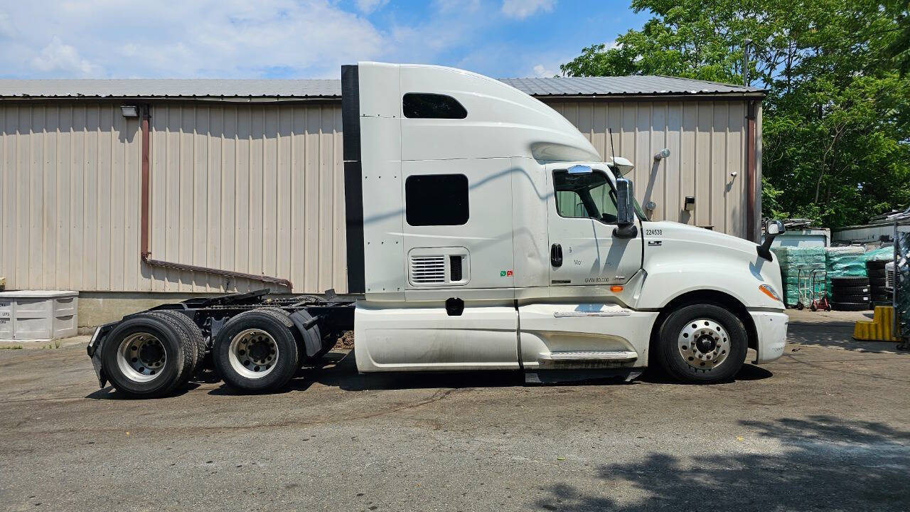 2022 International LT625 LT photo 3