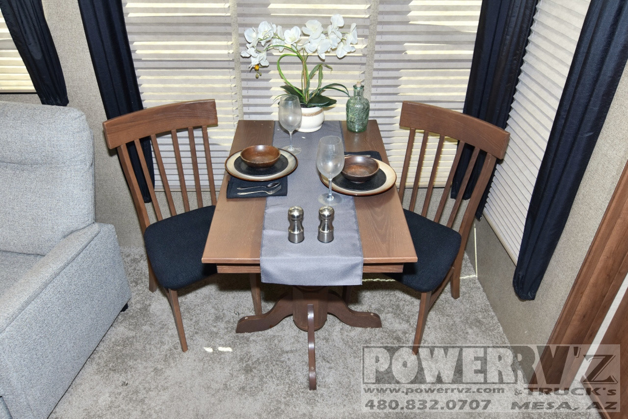2015 Forest River wildcat 313re