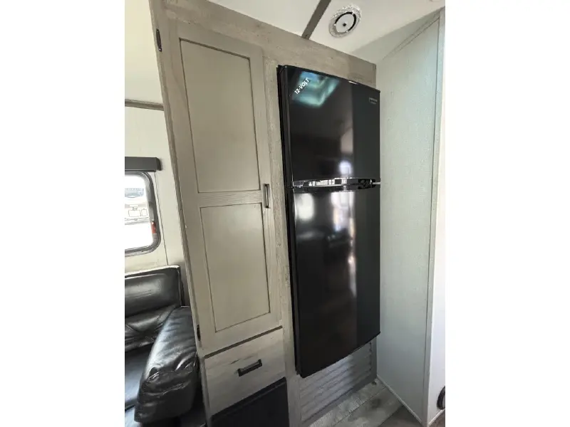 2021 KEYSTONE OUTBACK 210URS