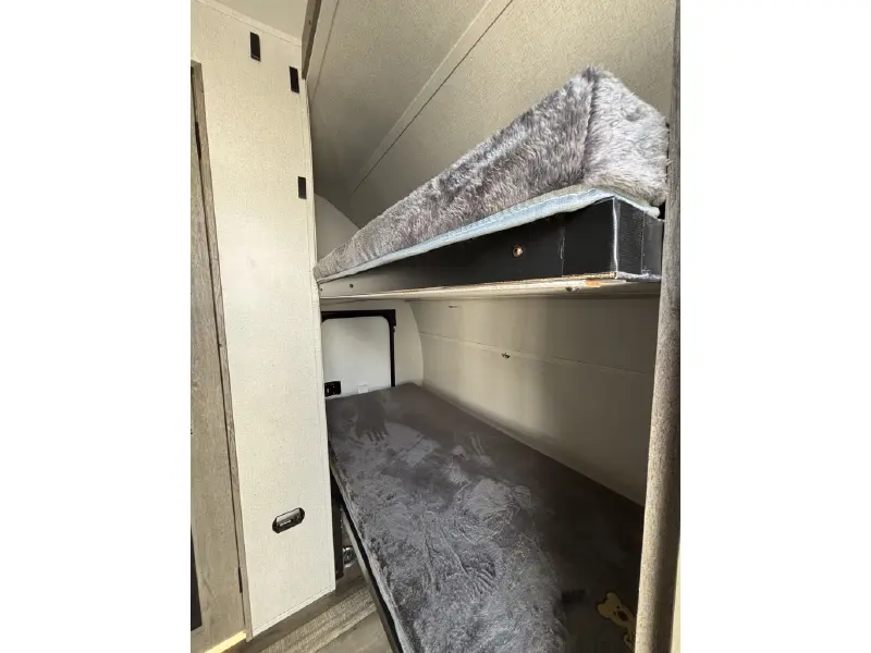 2021 KEYSTONE OUTBACK 210URS