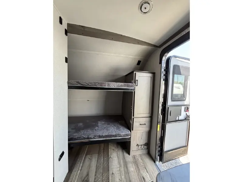 2021 KEYSTONE OUTBACK 210URS