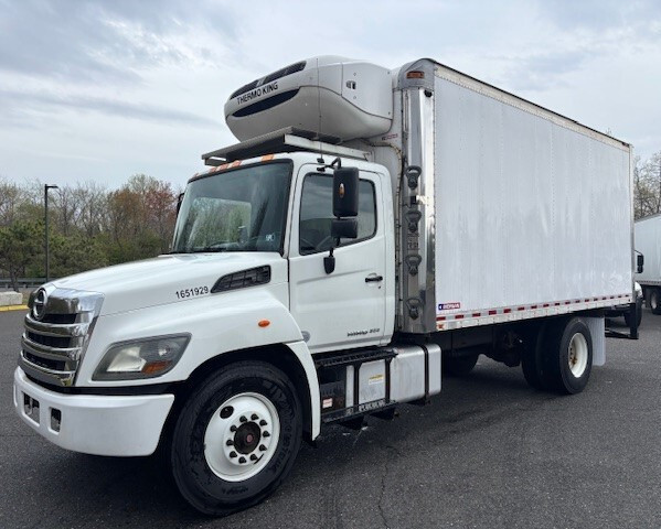 2016 HINO 268A in Miami, FL