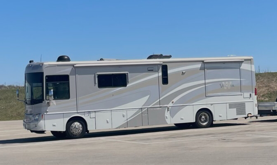 2008 Winnebago VECTRA 40FD in sparta MI
