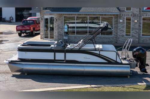 2025 Qwest Pontoons E-CLASS 22 LANAI 816 LTZ in grayslake IL