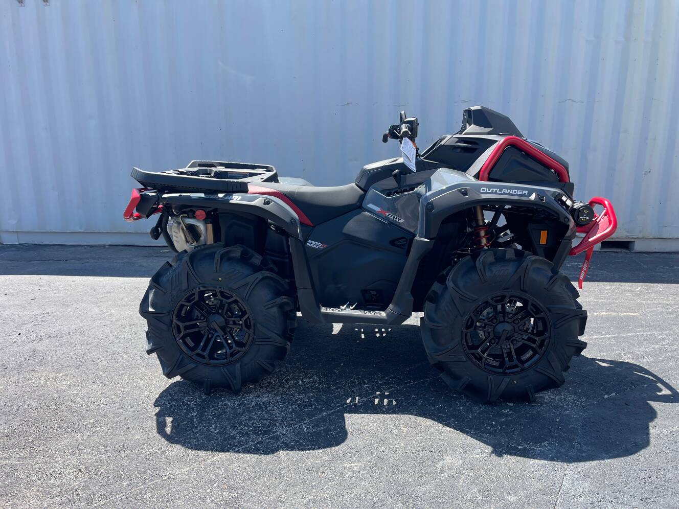 A photo of this 2025 Can-Am Outlander XMR 1000R