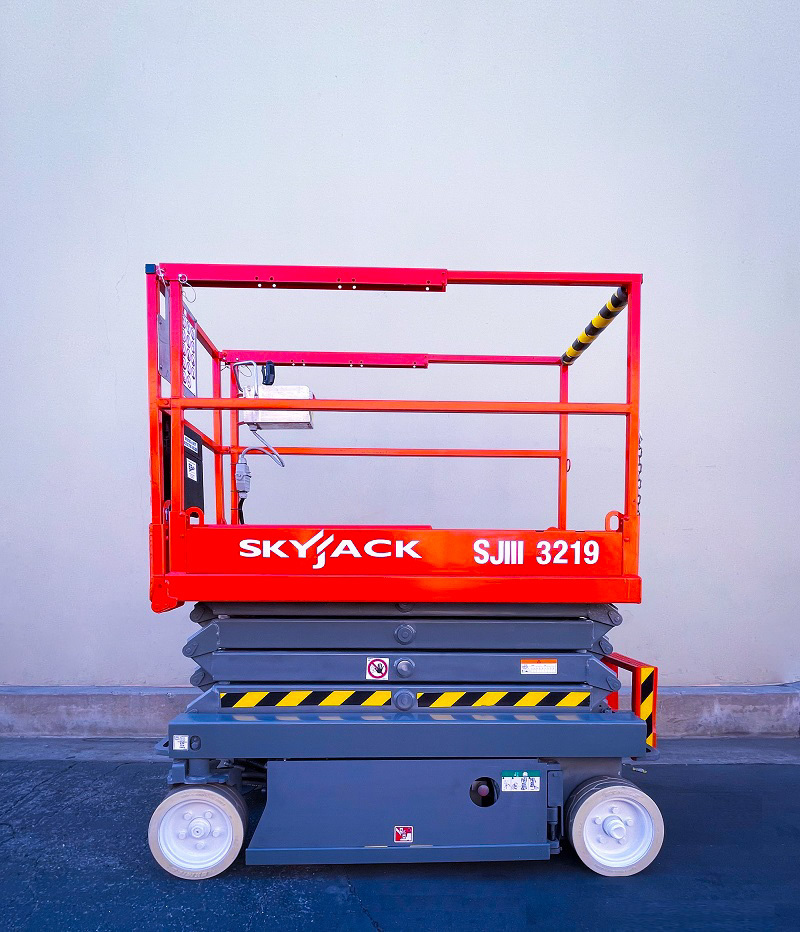 2021 SKYJACK SJIII 3219 in Bell Gardens, CA