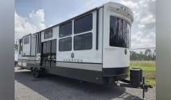 2025 Crossroads Hampton 395BAM RV