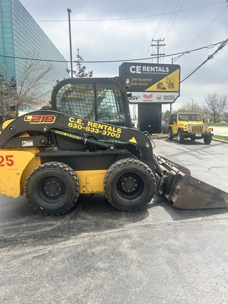2019 NEW HOLLAND L318 in Elmhurst, IL