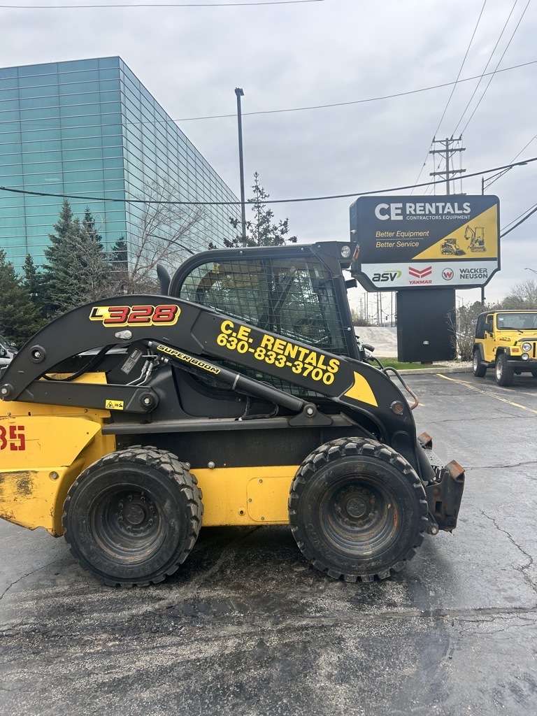 2022 NEW HOLLAND L328 in Elmhurst, IL