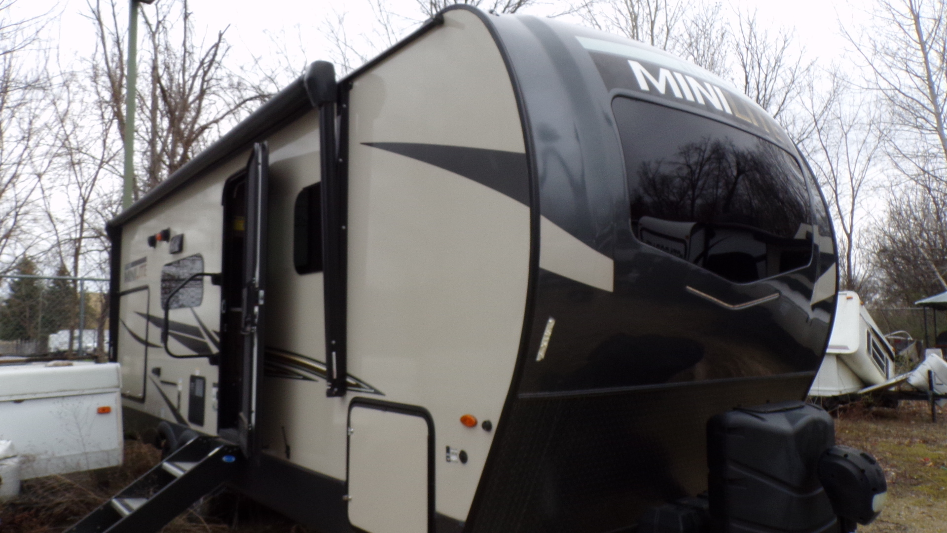 2022 Forest River ROCKWOOD MINI LITE 2513S in madison WI