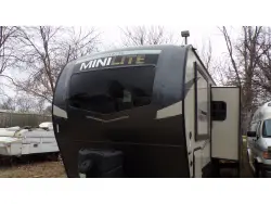 2022 FOREST RIVER ROCKWOOD MINI LITE 2513S