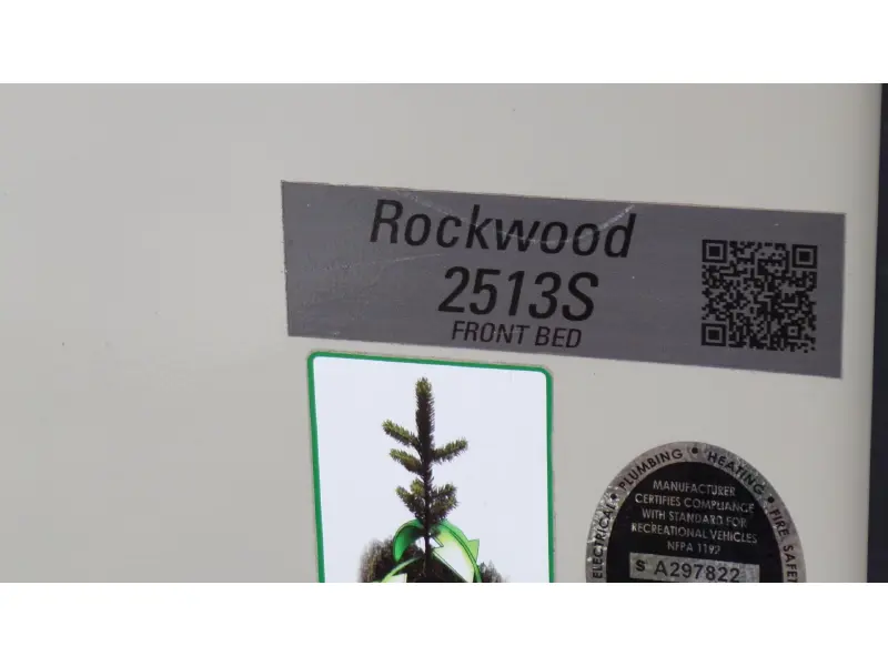 2022 FOREST RIVER ROCKWOOD MINI LITE 2513S