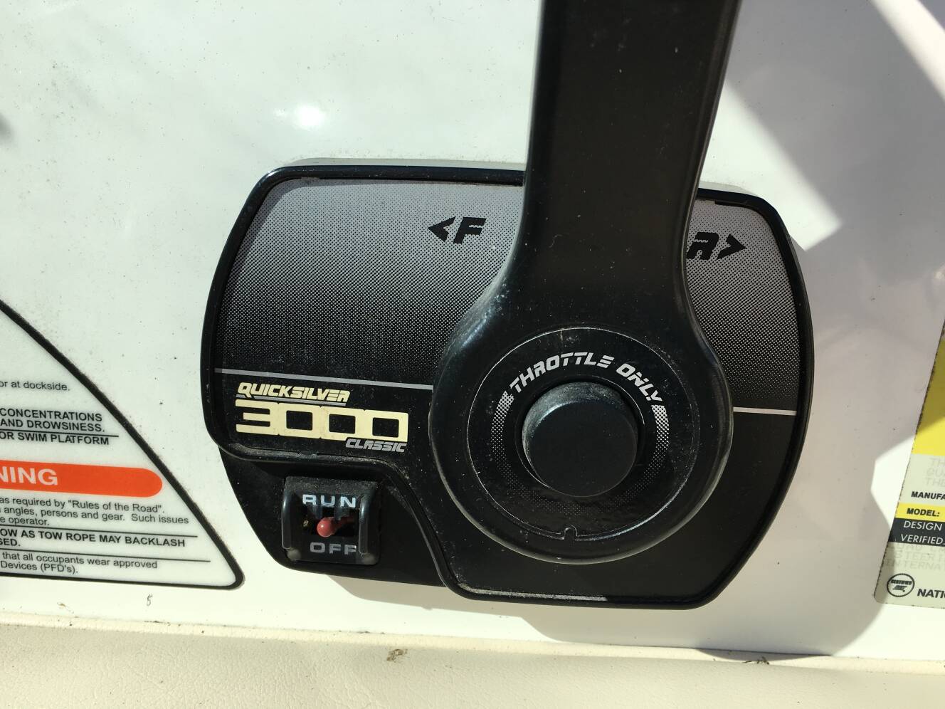 Mercury Commander 3000 Neutral Throttle Replacement Mercruiser Mercury  Commander 3000 Remote Control Neutral Throttle Button 822212T Commander 3000  Replacement, image size:1328x996