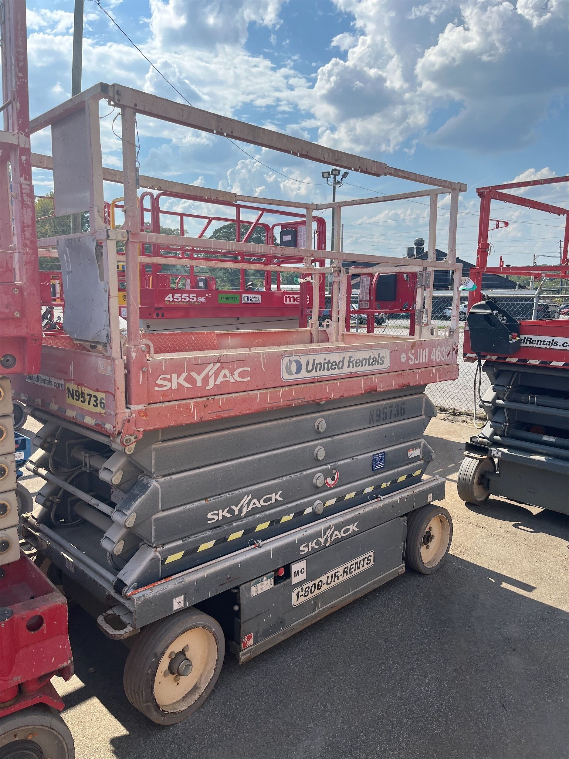 2016 SKYJACK SJIII4632 Scissor Lift in Auburn, AL