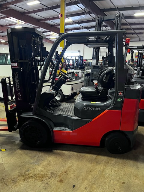 2020 Toyota Material Handling 8FGCU25 in Mira Loma, CA