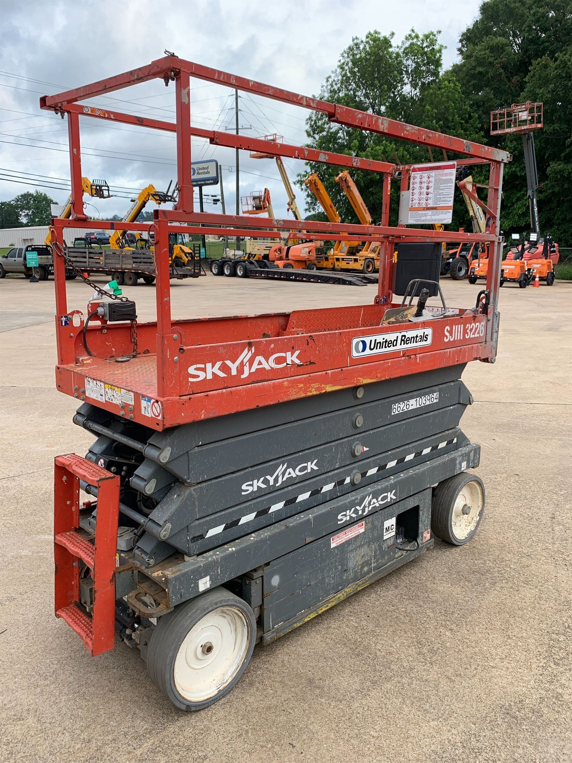 2018 SKYJACK SJIII3226 Scissor Lift in Auburn, AL