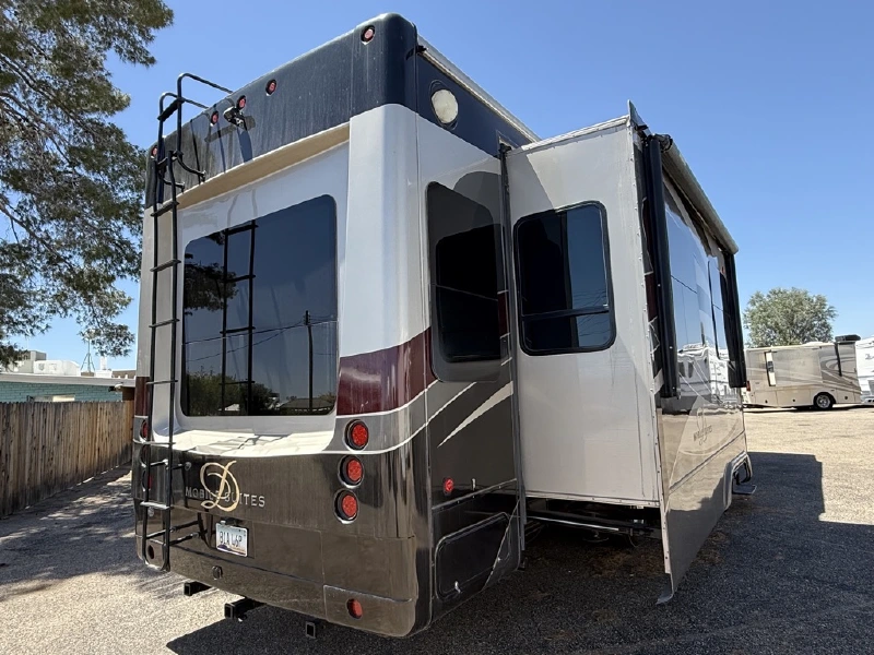 2015 DRV ELITE SUITES 38RESB3