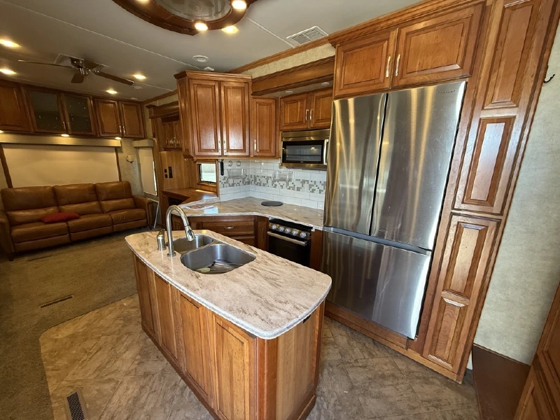 2015 DRV ELITE SUITES 38RESB3