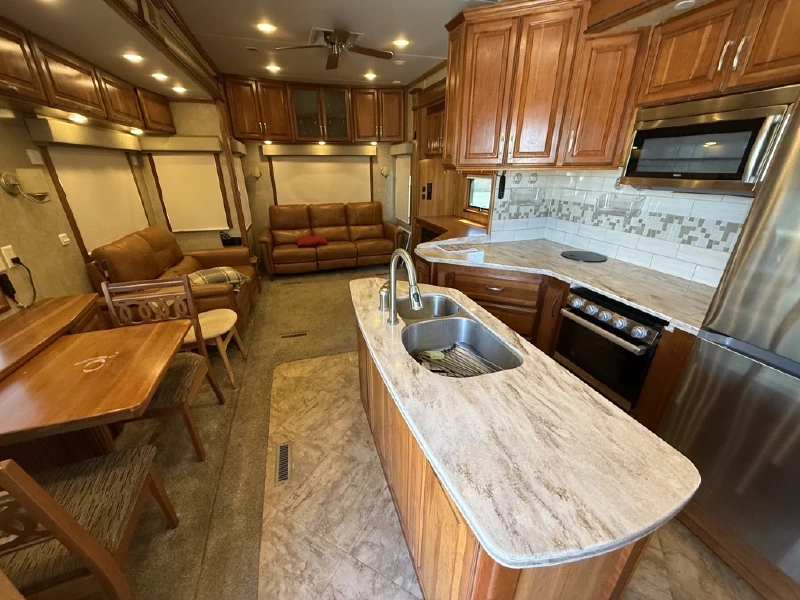 2015 DRV ELITE SUITES 38RESB3