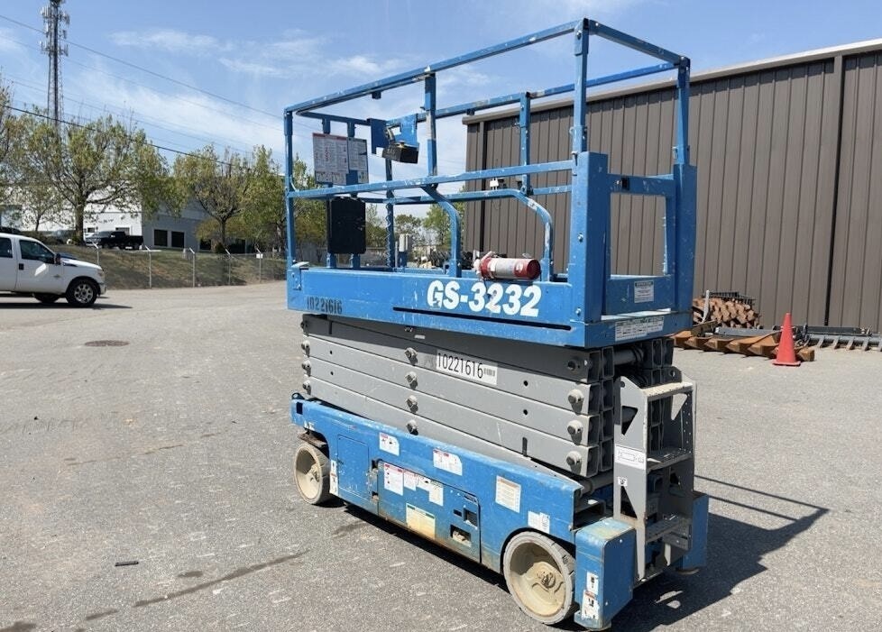 2018 GENIE GS-3232 in Boston, MA