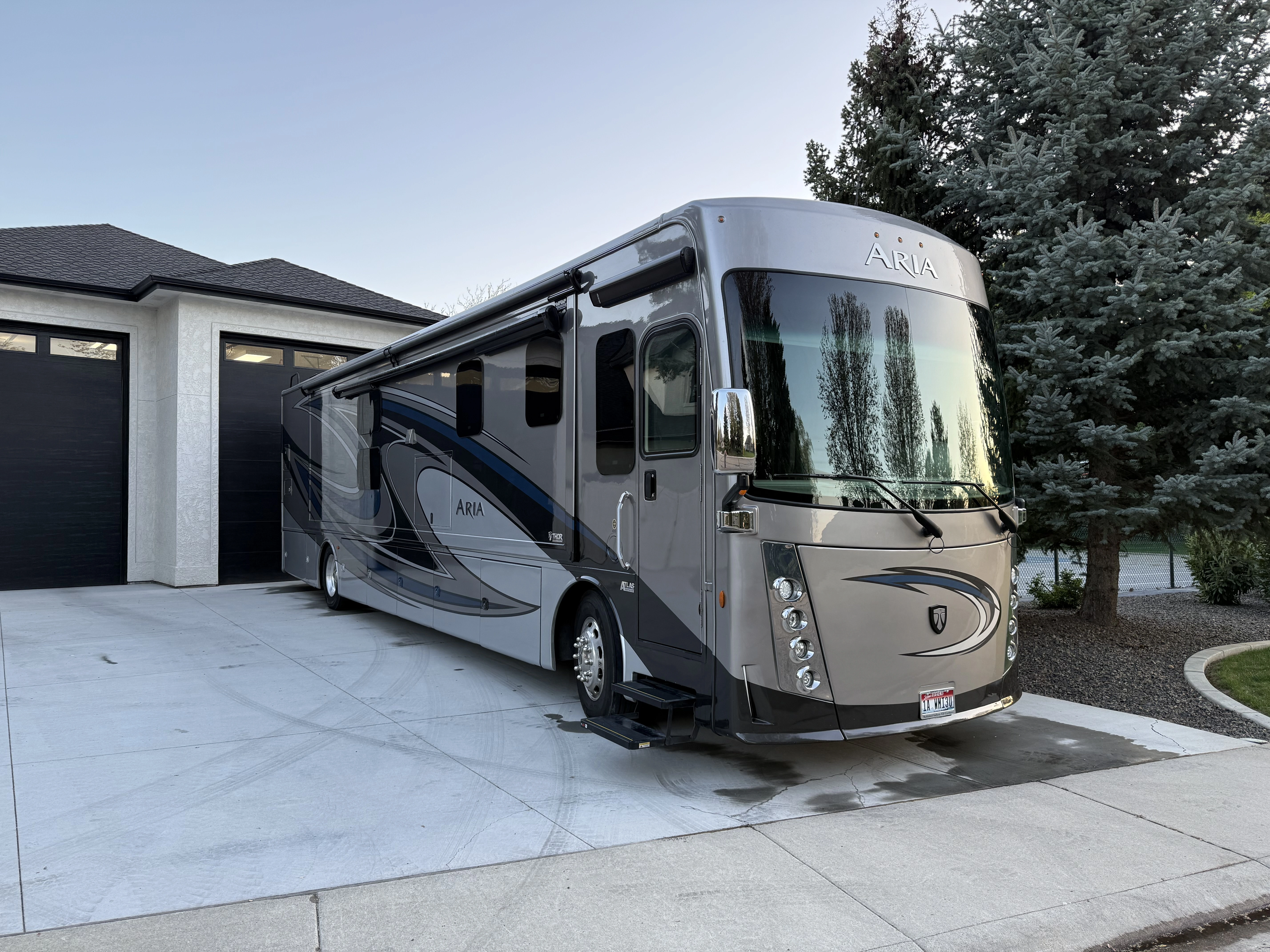 Thor Motor Coach Aria 4000 RVs For Sale - RV Trader