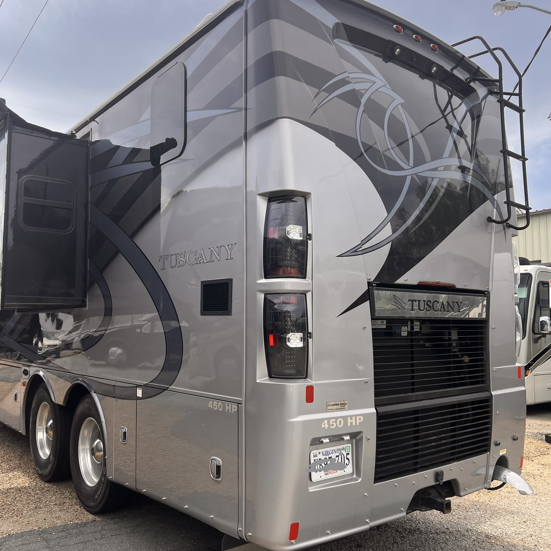 2016 Thor Motor Coach TUSCANY 45AT in montross VA