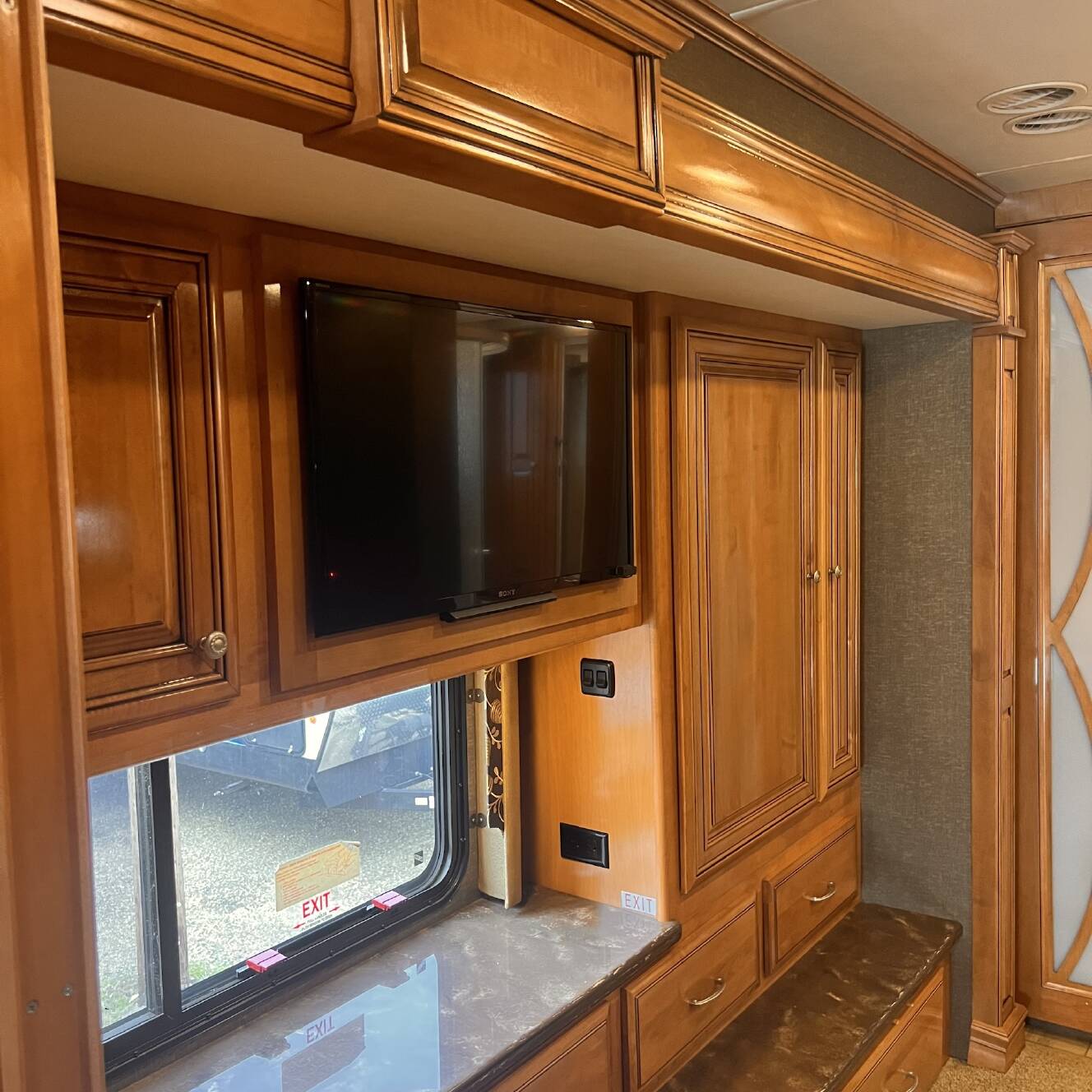 A photo of this 2016 Thor Motor Coach TUSCANY 45AT