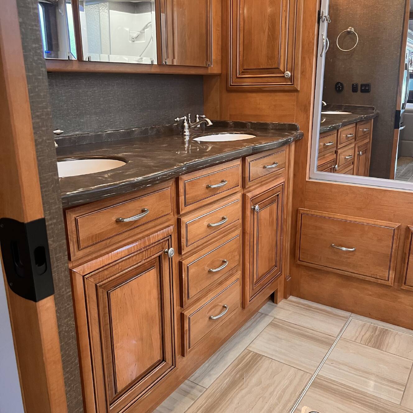 A photo of this 2016 Thor Motor Coach TUSCANY 45AT