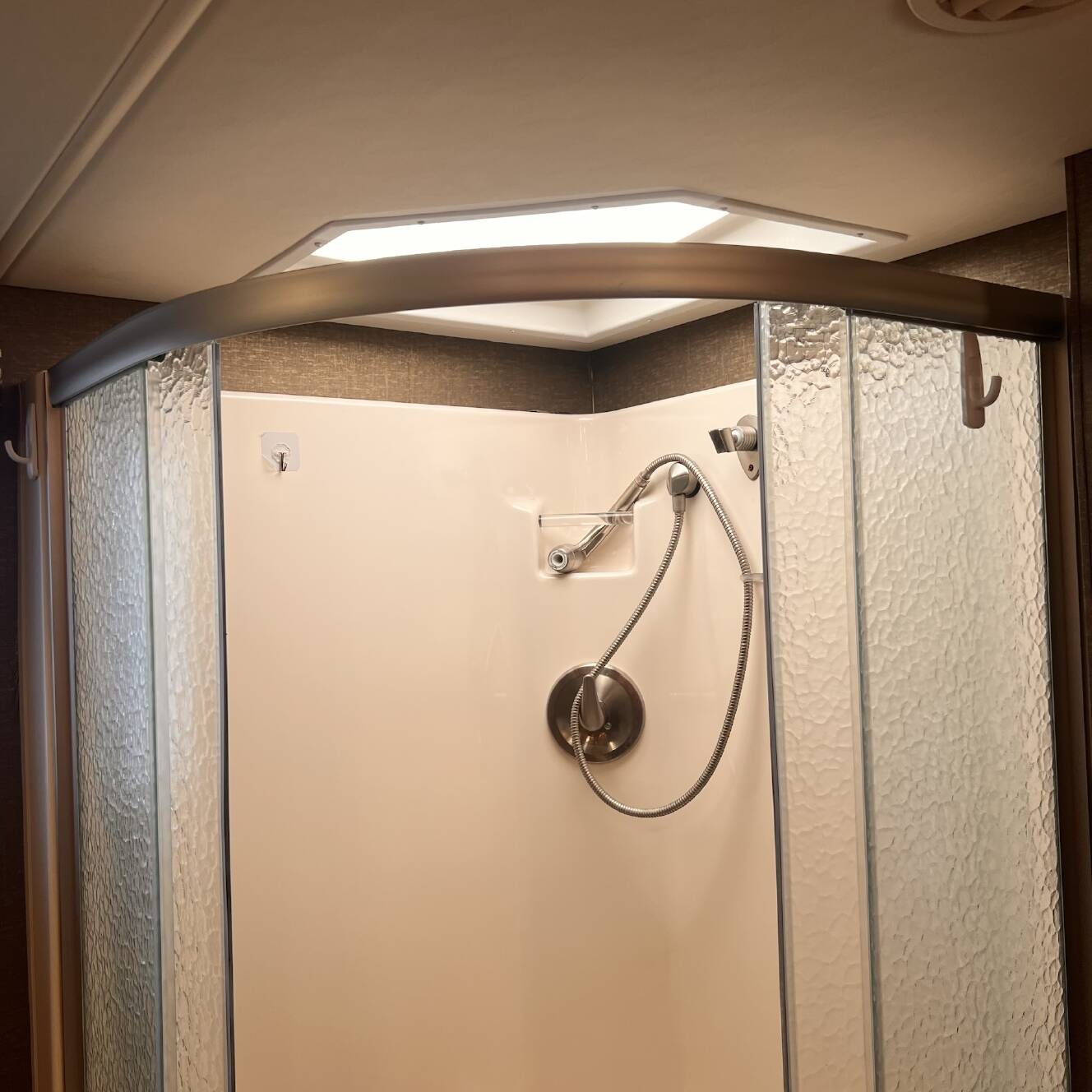 A photo of this 2016 Thor Motor Coach TUSCANY 45AT