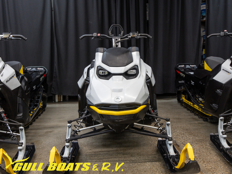 Summit For Sale in Montana - Ski-Doo Snowmobiles - Snowmobile Trader