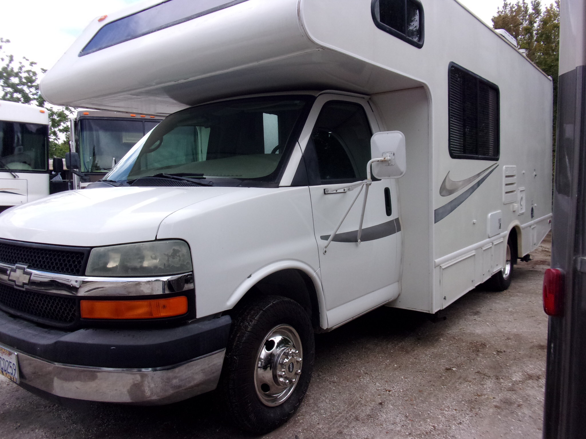 2006 Four Winds 5000 25A in canoga park CA