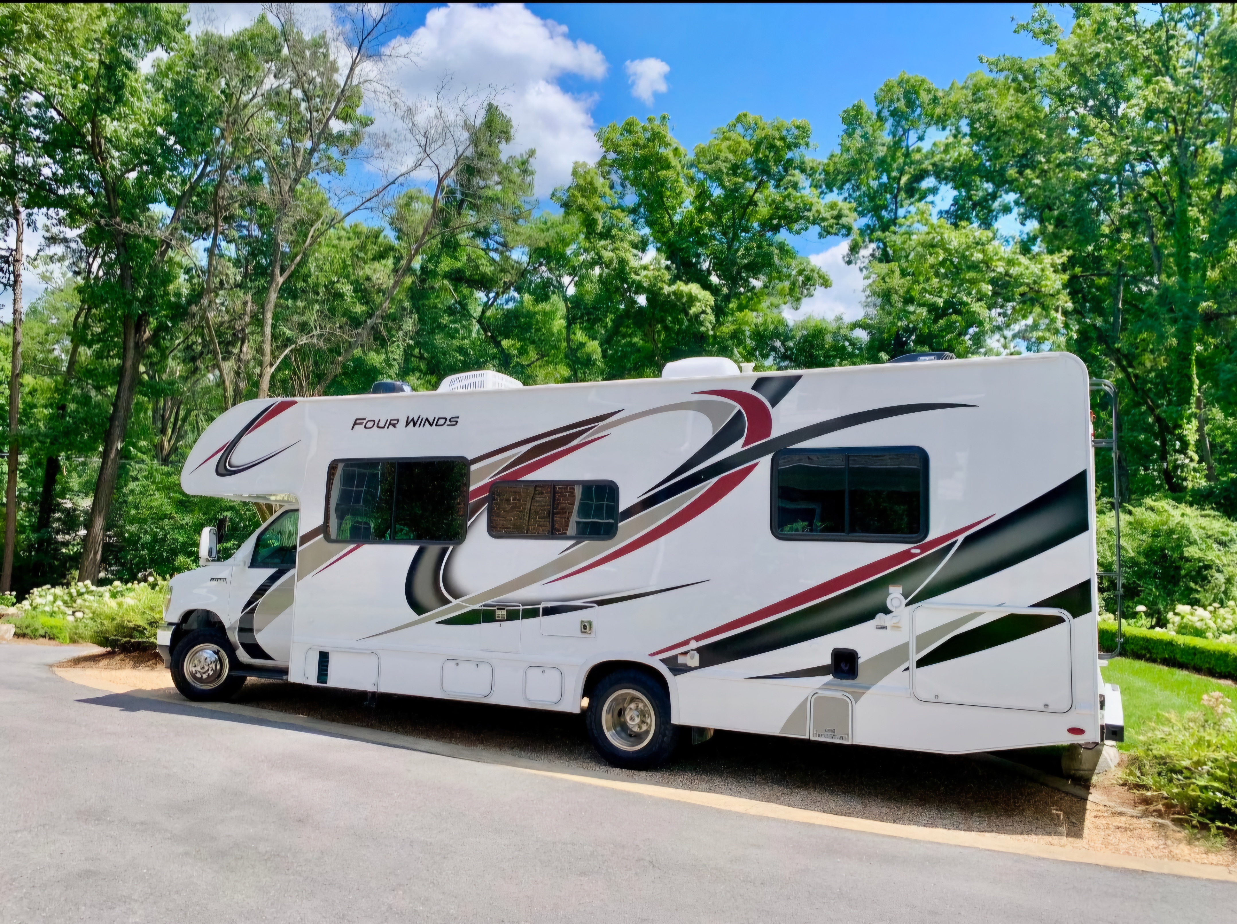 2021 Thor Motor Coach FOUR WINDS 28A RV