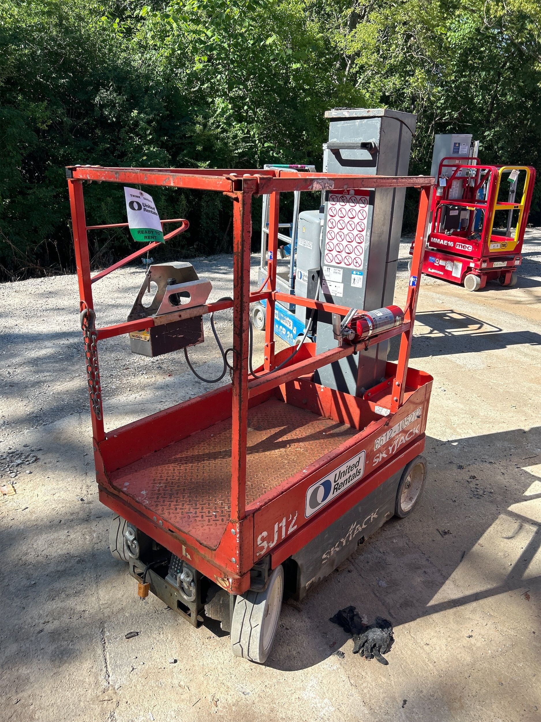 2018 SKYJACK SJ12 Self-Propelled One-Person Lift in Spring Hill, TN