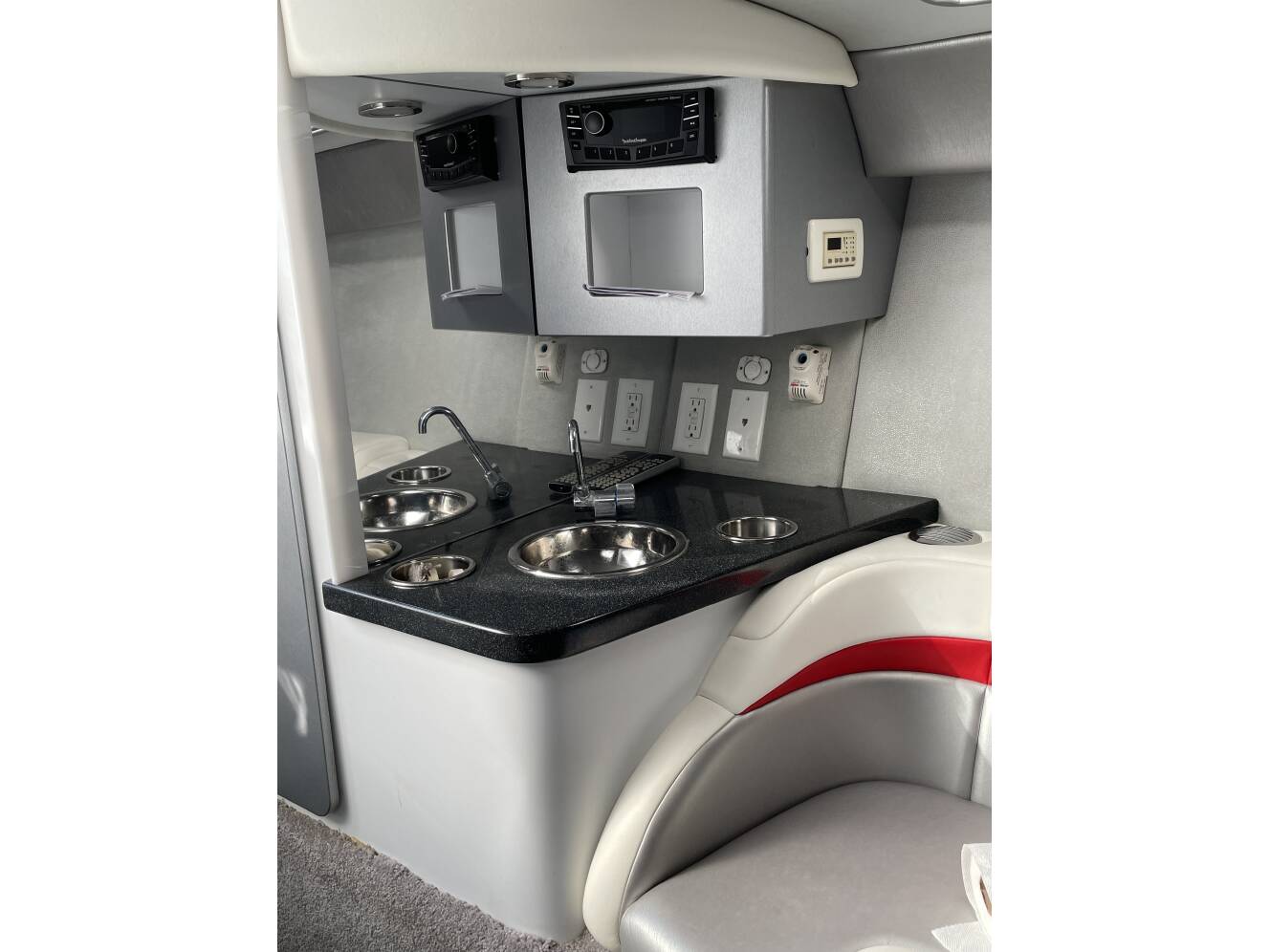 A photo of this 2009 Formula 353 FASTECH