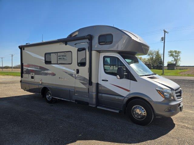 2018 Winnebago NAVION 24D RV