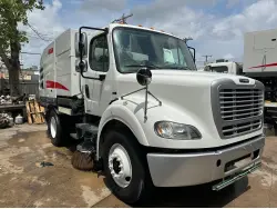 2014 ELGIN BROOM BEAR CNG