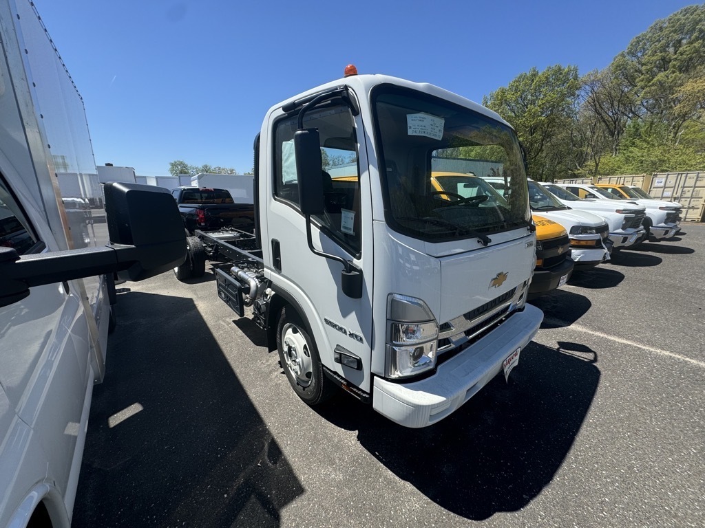 2024 CHEVROLET LOW CAB FORWARD 5500 XD in Riverside, NJ