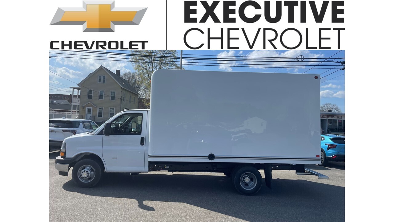 2025 CHEVROLET EXPRESS 3500 in Wallingford, CT